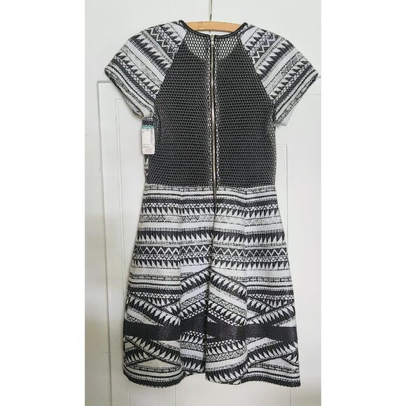 Yigal Azrouel Black and White Tribal pattern Dress Size 8 US - Picture 2 of 4